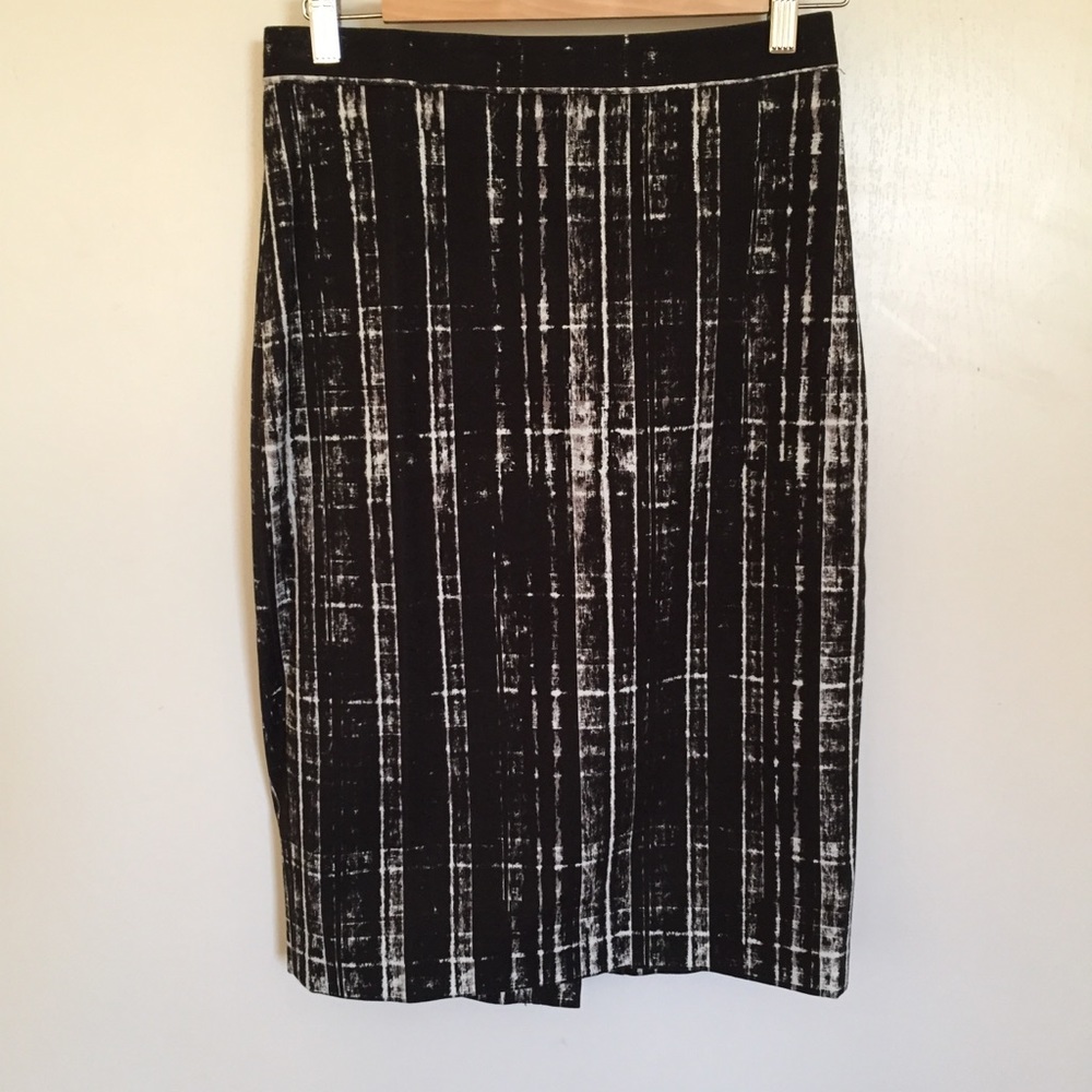 Banana Straight Pencil Skirt